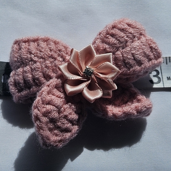 Hand Crafted Crochet Bow Hair Clip Pale Pink Alligator Clip Silk Ribbon Flower - Picture 12 of 17